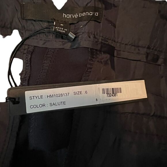 NWT! Harvé Bernard navy basic shorts. Size 6 - Picture 2 of 9